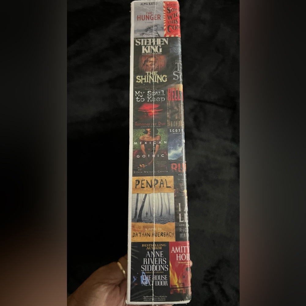 Jigsaw Puzzle "Best Horror Books of All Time", 1000 Piece, 50x70, New Sealed Box - Picture 3 of 6